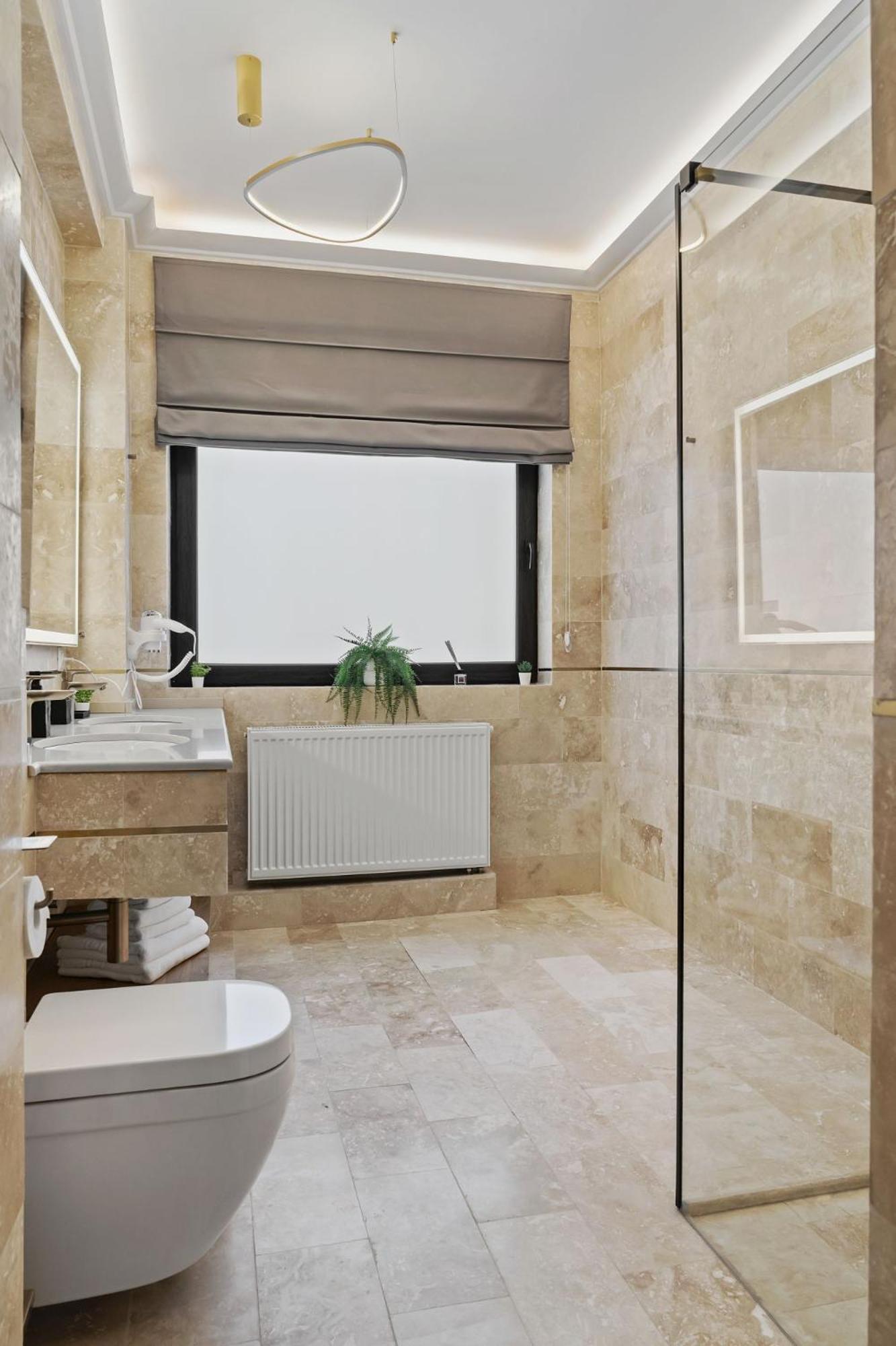 Central Two Rooms Apartment The Paradise Of Lights บูคาเรสต์ ภายนอก รูปภาพ