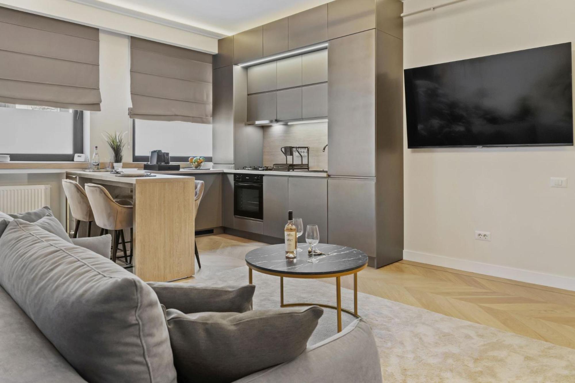 Central Two Rooms Apartment The Paradise Of Lights บูคาเรสต์ ภายนอก รูปภาพ